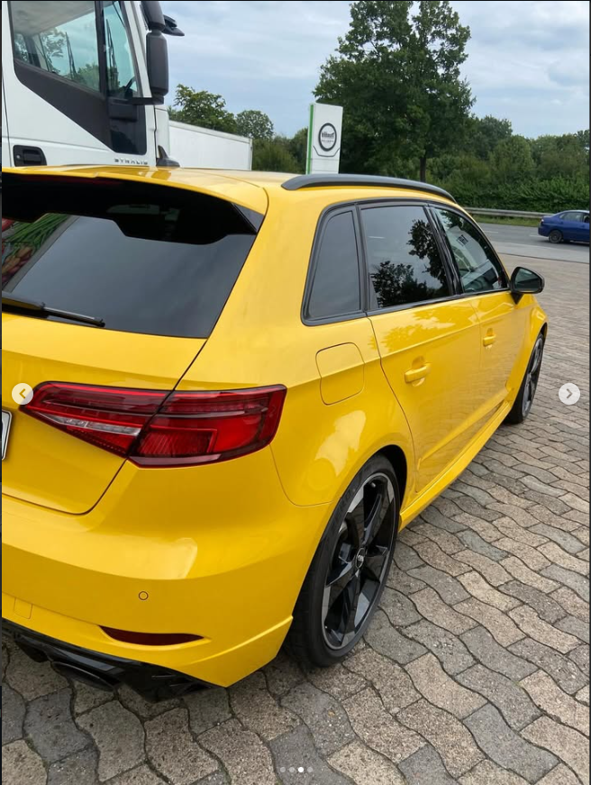 Audi gelb